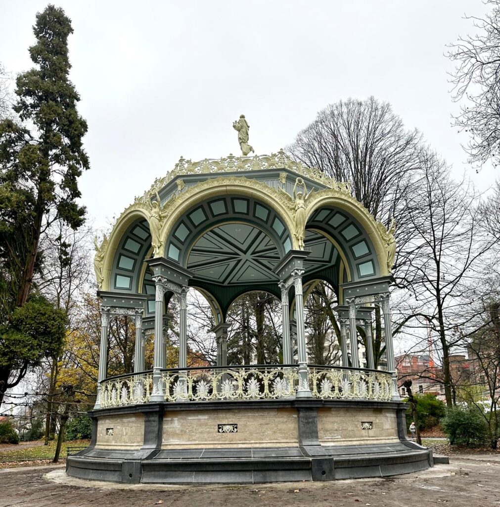 Le kiosque du Parc de la Citadelle, à Gand