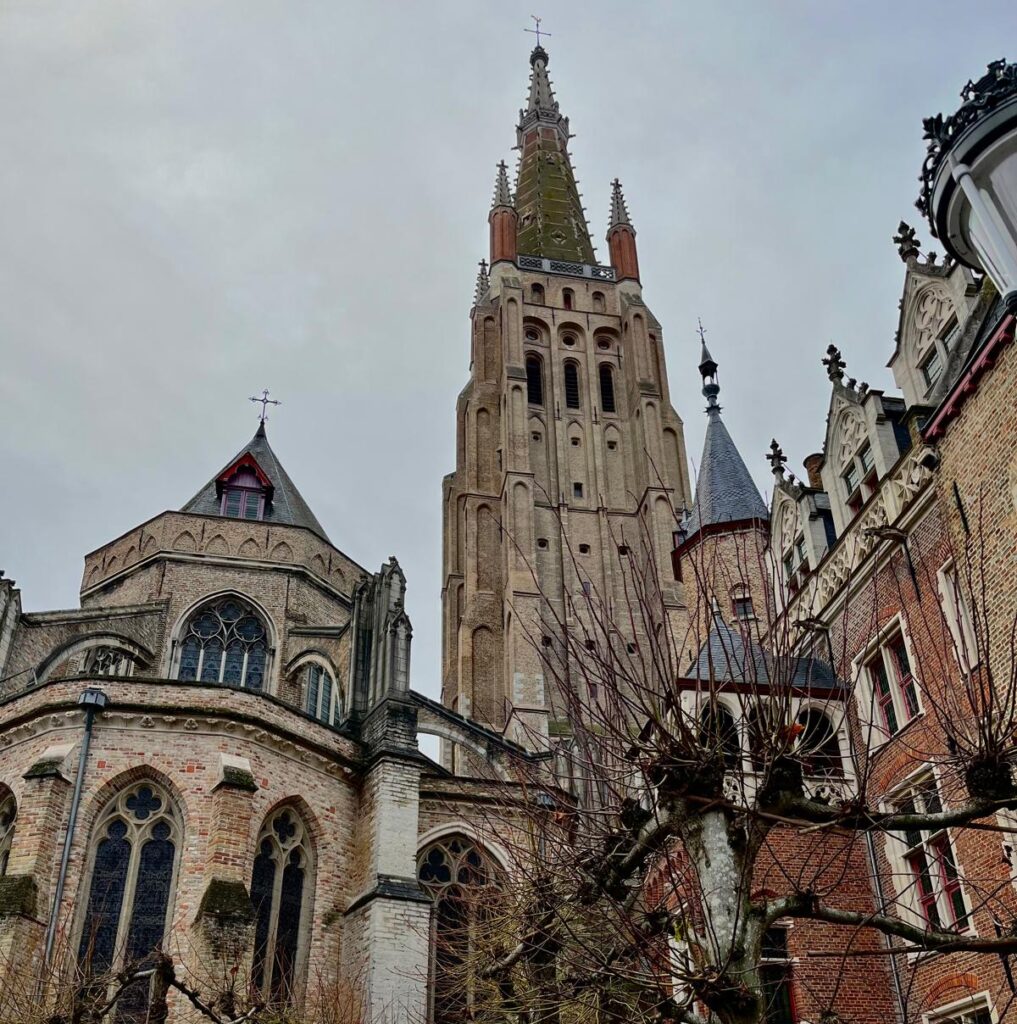 L'église Notre Dame à Bruges